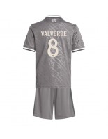 Real Madrid Federico Valverde #8 Tredjedraktsett Barn 2024-25 Korte ermer (+ bukser)